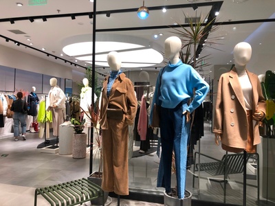 市場緩慢回暖，服裝行業(yè)離